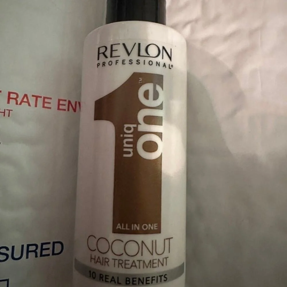 Revlon‎ Professional Uniq One All In One Coconut Hair Treatment 10 Real Benefits